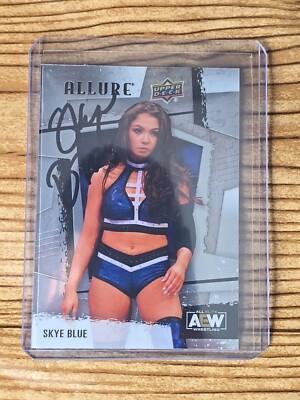 #66 SKYE BLUE 2022 Upper Deck AEW Allure RC Signed In Plastic Card Protector. 