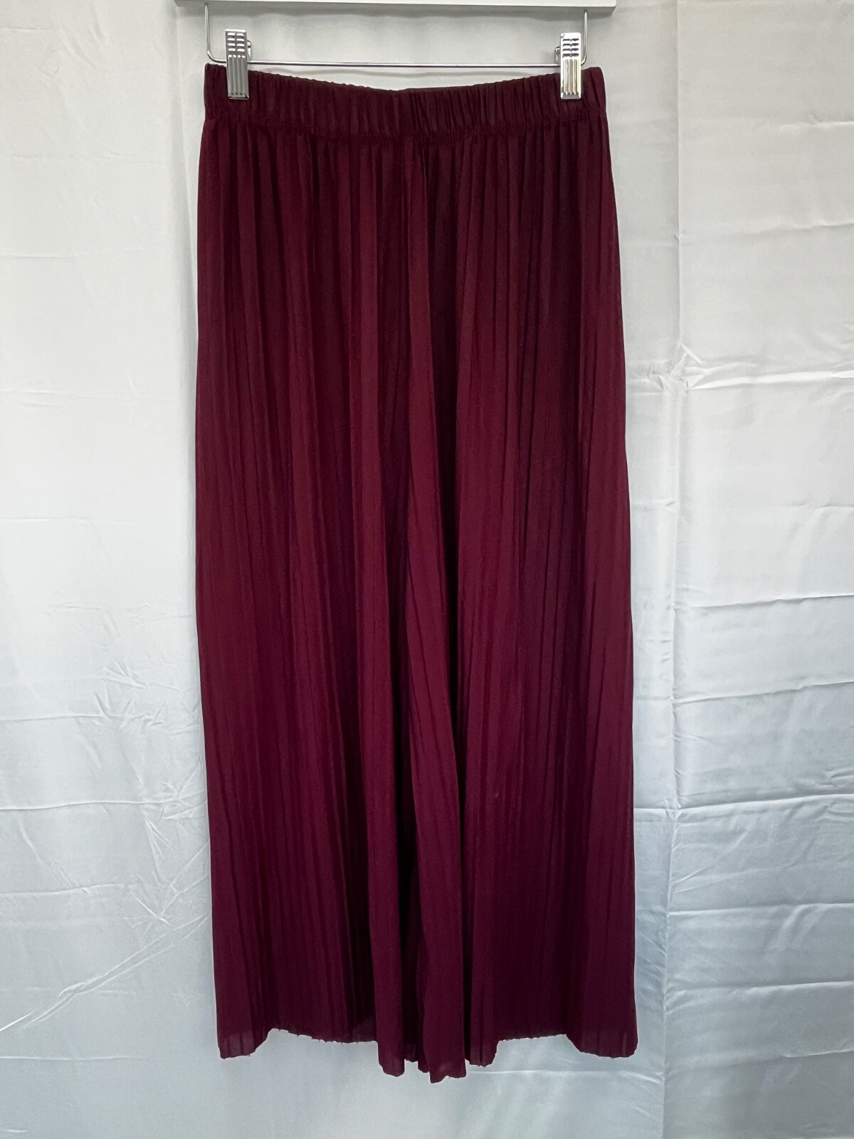 Burgundy Wide Leg Pleated Trousers for Women Size 8 W28 L23