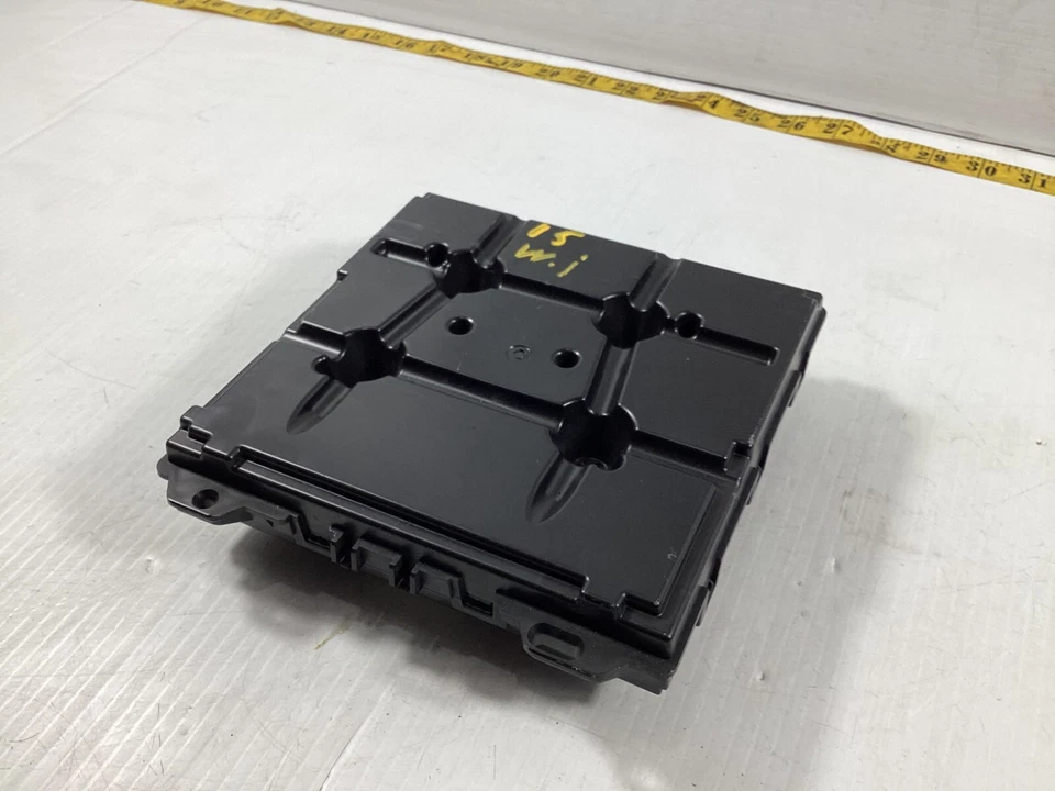 Unidad de módulo de control de carrocería Volkswagen VW Passat Jetta 2012-2022 computadora BCM OEM. Foto 3 de 4