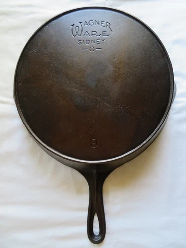 Vintage Wagner Ware #9 Sidney -0- Cast Iron Skillet