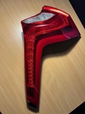 VOLVO V60 MK1 2013-2018 REAR TAIL LIGHT LEFT SIDE 31395928