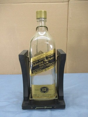 ヴィンテージ　Johnnie Walker 置物 RARE Johnnie Walker Striding Man Vintage Plaster Figurine - 1970's