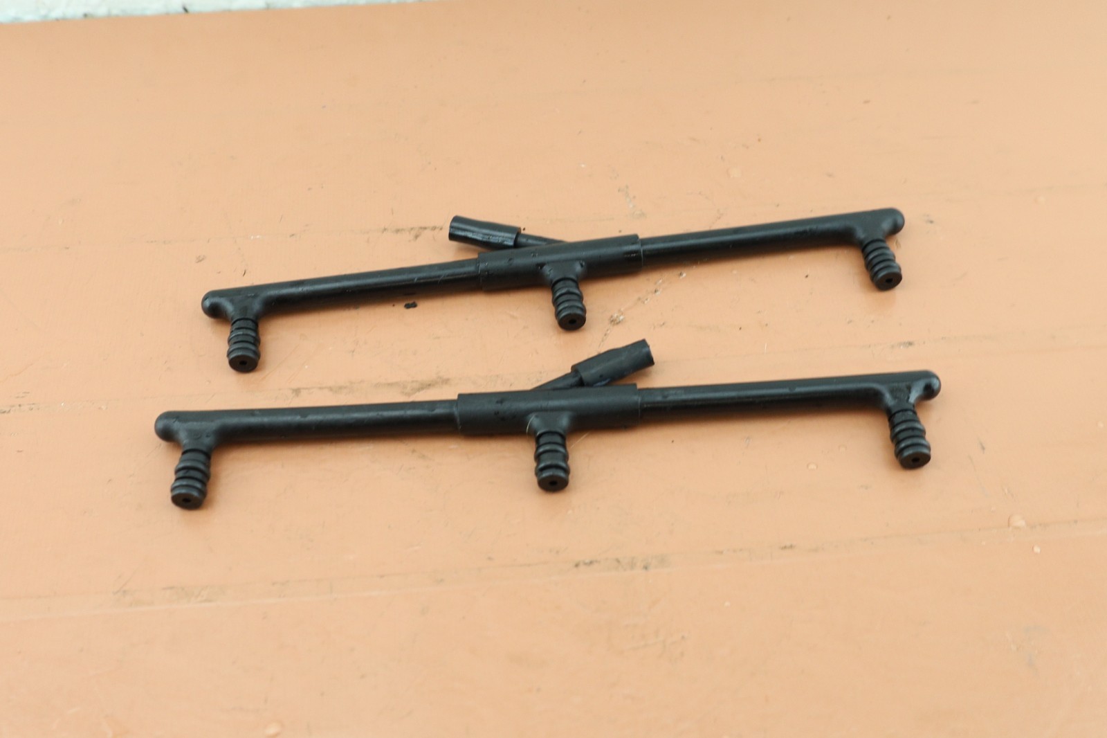 Johnson 175 hp (1991-2006) Outboard OEM Fuel Rail (qty 2)