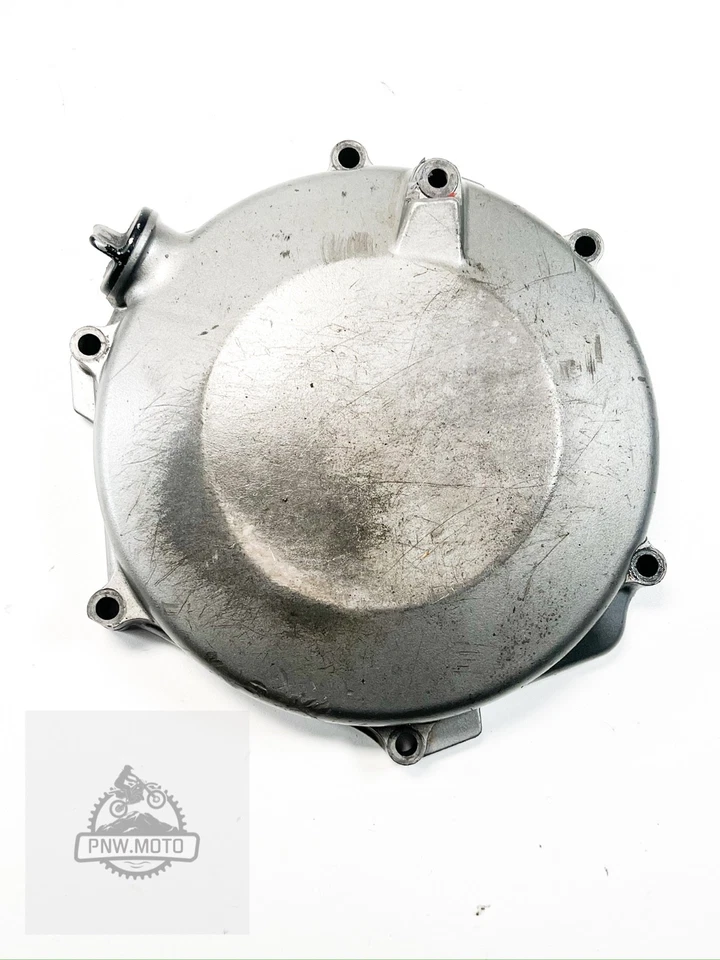 Оригинальная крышка внешнего сцепления 2006 SUZUKI RMZ450 RMZ 450 подходит для 2005–2007 годов выпуска - Изображение 3 из 4