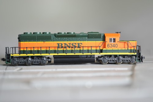 Motor KATO SD40-2 BNSF BURLINGTON NORTH SANTA FE DC escala N 88433 | Condition: New