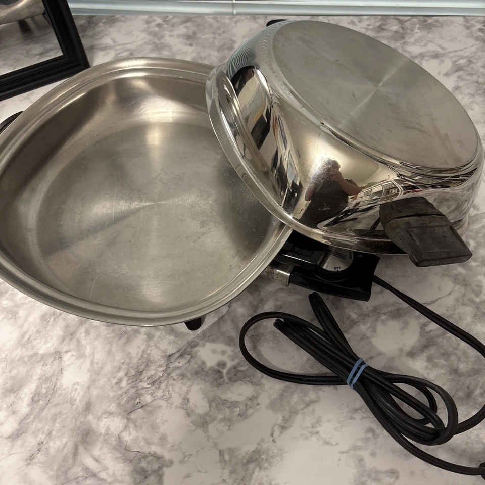 Электрическая сковорода Aristo Craft из нержавеющей стали с крышкой и ножками - Изображение 2 из 4