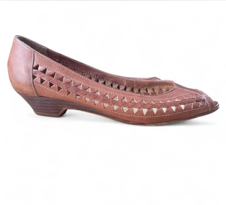 Zapatos vintage Learher Nanette tacón bajo peep toe talla 8 Foto 2 de 4