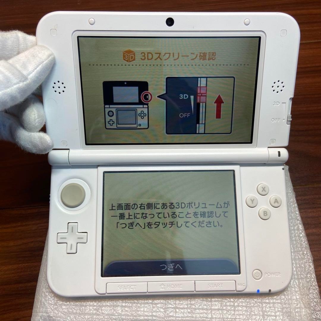 Nintendo 3DS XL Launch Edition White & Pink Handheld System