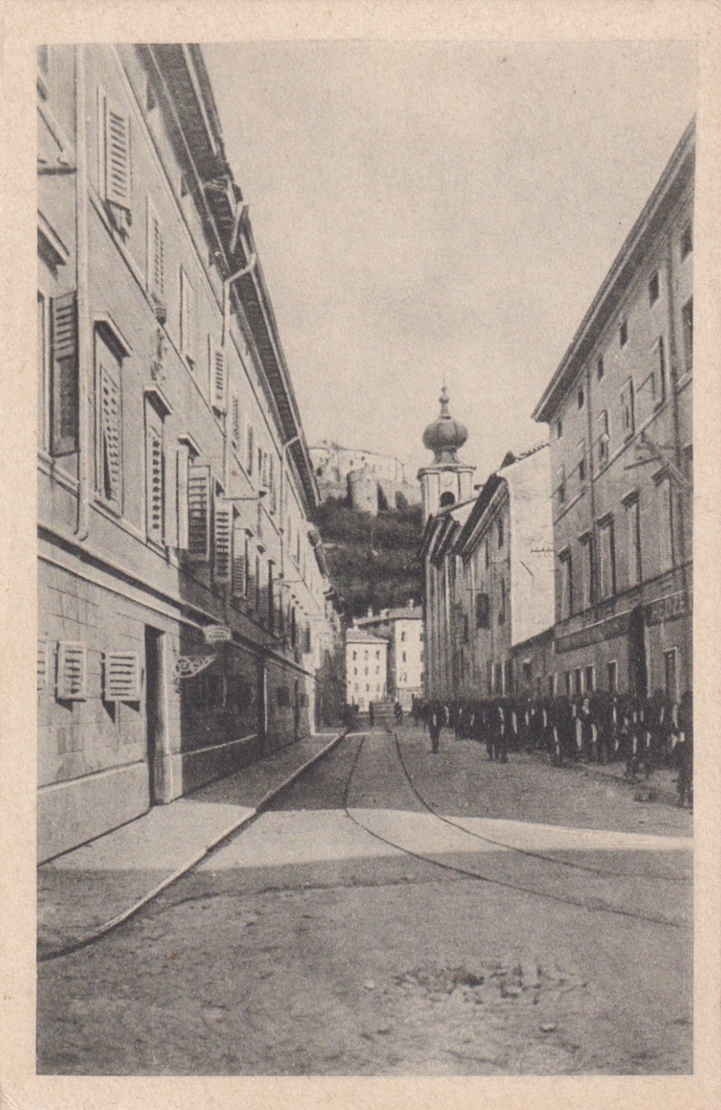 CARTOLINA DI GORIZIA ,VIA DELLE SCUOLE - COMANDO SUPREMO REPARTO FOTOGRAFICO