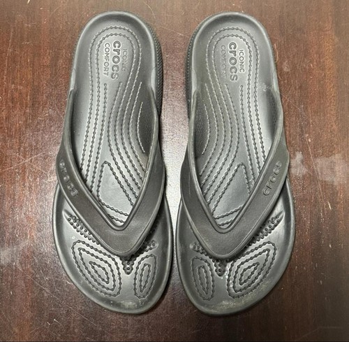 Crocs Flip Flop Sandals Shoes Womens Size 7 Iconic Comfort Lightweight Beach