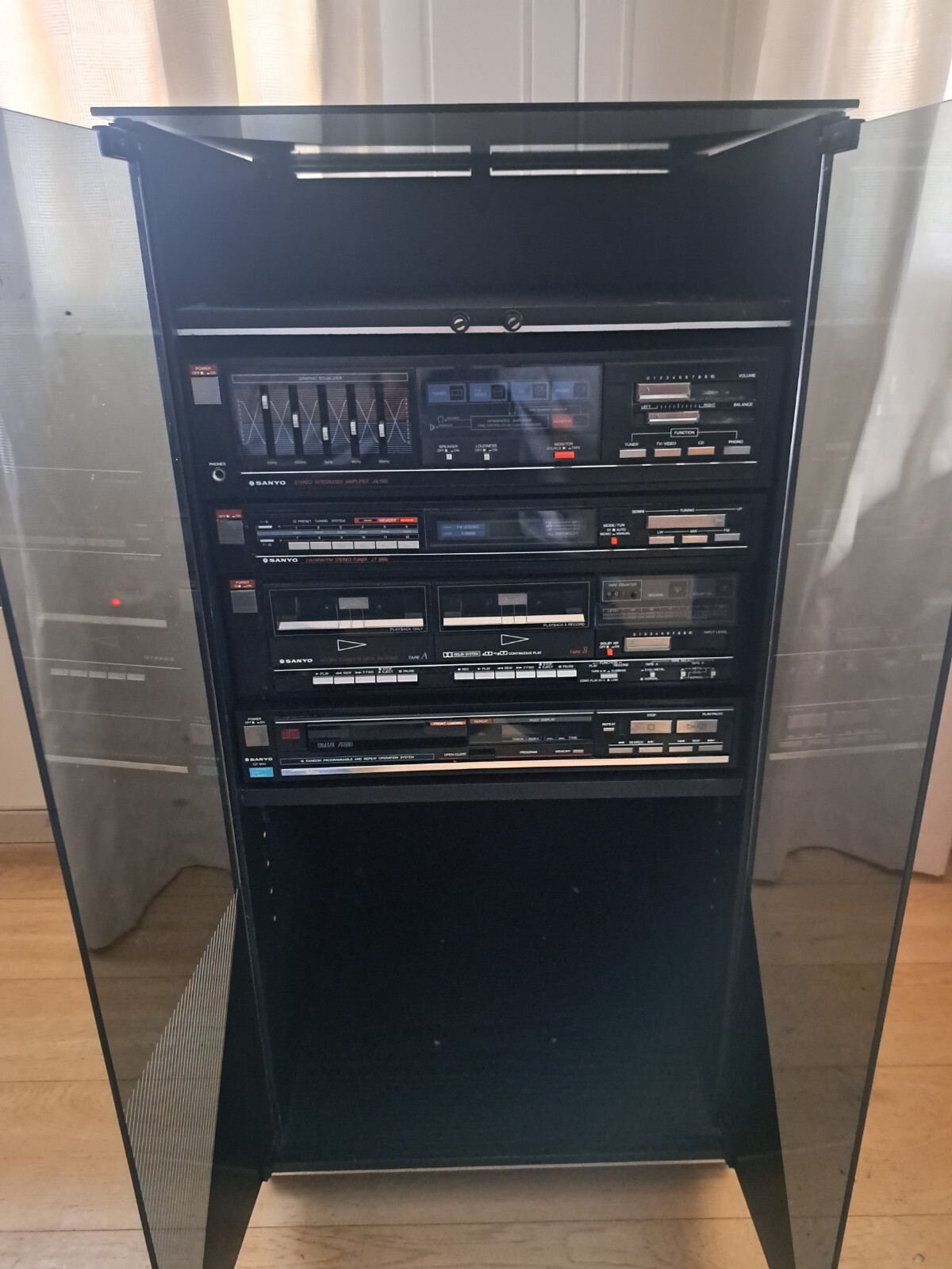 sanyo stereo system
