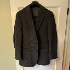 Harris Tweed Men  s Black Herringbone Wool Blazer 2-Button Regular