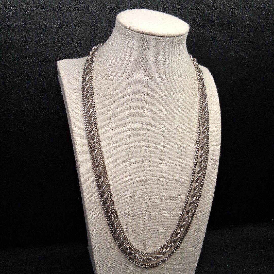 Vintage Signed MONET Multiple Chain Necklace Silv… - image 3