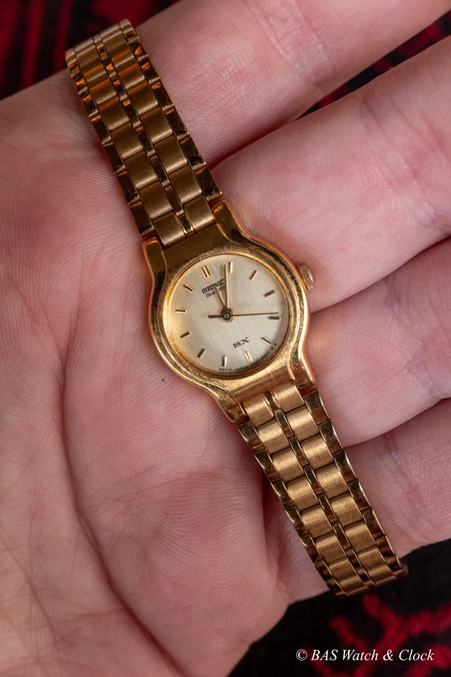 Винтажные женские кварцевые часы Seiko V401-0091 золотистый золотой циферблат новый аккумулятор - Изображение 2 из 4