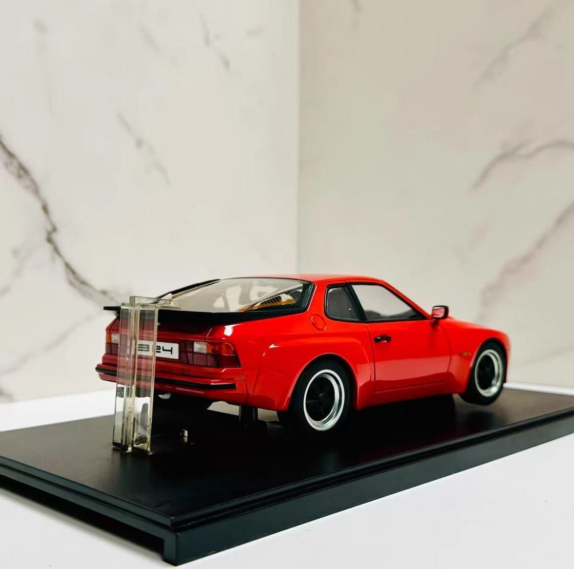 1/18 AUTOart ポルシェ 924 カレラ GT 1980 RARE* Autoart 1/18 PORSCHE 924 CARRERA GT 1980 GUARDS RED | eBay
