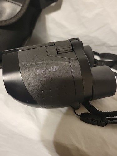 Tasco Essentials Binoculars 8-24×25 Zoom With Pouch No Box Preowned - Picture 4 of 9