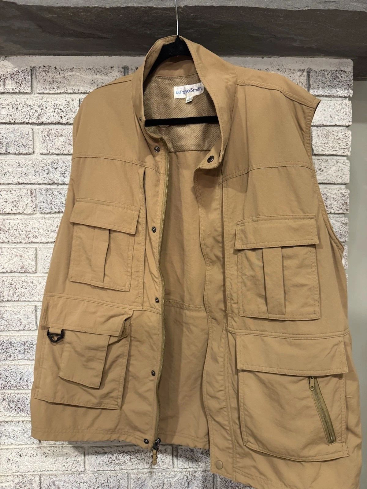TRAVEL SMITH Vest Men's XL Tan Utility Full Zip Snap Travel Pockets Outdoors