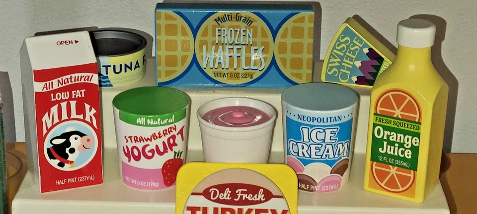 Melissa & Doug Comida Pretend Play Comida Madera Resistente y Goma Combina Comidas + Delantal Foto 2 de 4