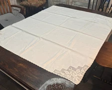 Vintage White Lace-Trimmed Linen Tablecloth Decorative Pattern 48 X 42