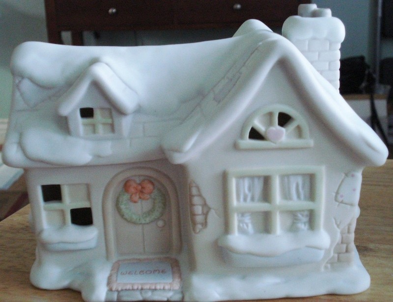 PRECIOUS MOMENTS SUGAR TOWN SAMS HOUSE CHRISTMAS COLLECTABLE