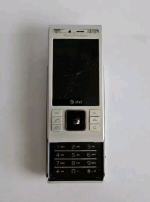 Sony Ericsson Cyber-shot C905 -Cellular Phone parts cracked screen
