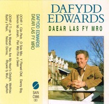 Dafydd Edwards-Daear Las Fy Mro. Welsh Folk/Classical Cassette Sain C986,1987 