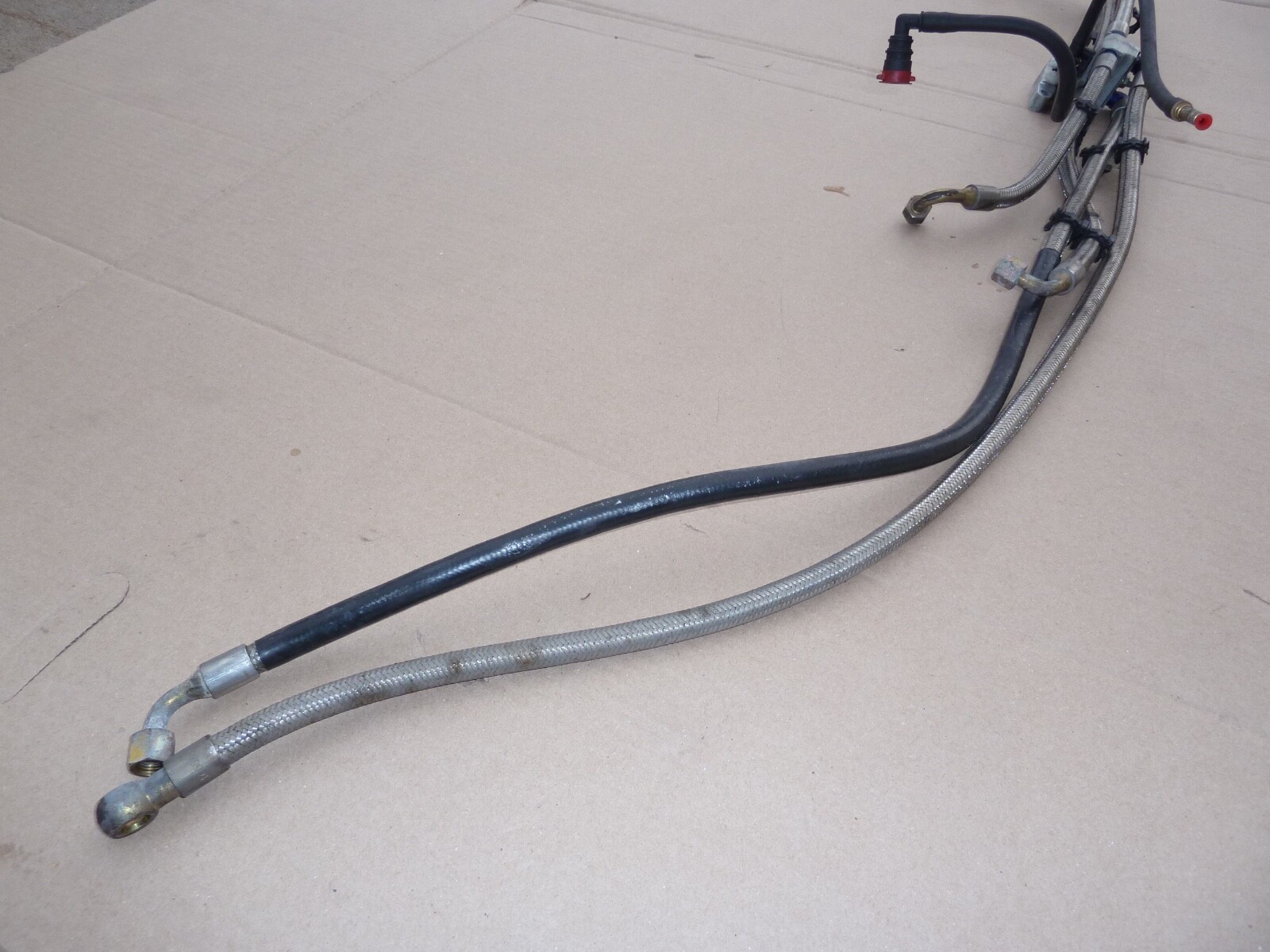 99 Ferrari 355 Fuel Lines Hoses with Union Joint OEM F355 Top Engine Gas Supply