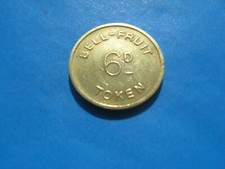 1960's 2 1/2p TWO AND A HALF PENCE DECIMAL 6D BELL FRUIT GOLD COLOURED TOKEN