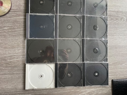 24 x Jewel CD Cases, 20+ Plastic CD Wallets & At Least 5 Recordable CDs Bundle - Afbeelding 5 van 5