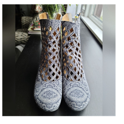 John Fluevog Baroque Murillo Paisley Suede Laser Perforated Zip Bootie 8.5