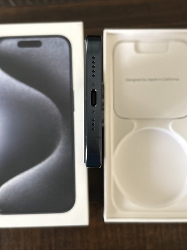 Apple iPhone 15 Pro - 128 GB - Blue Titanium (For AT&T Only) - Photo 9 sur 10