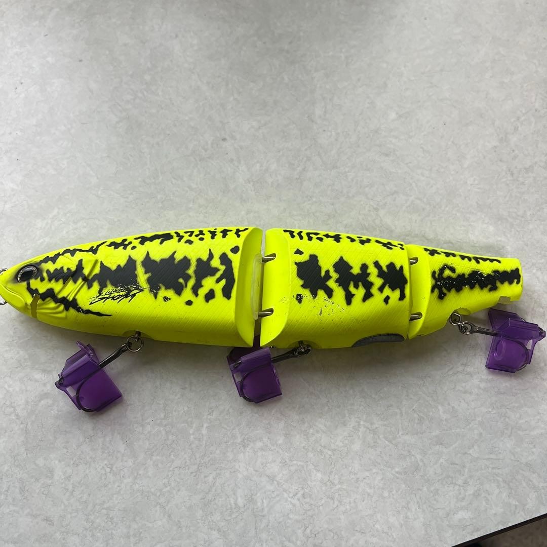 DRT Crash Ghost Big Bait Fishing Lure - Slightly Used, 5 Pieces Included - Image 2