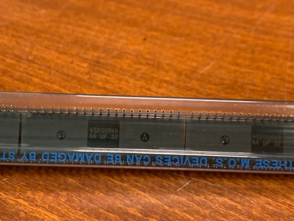 CANTIDAD-1 Microcontrolador Intel IC 8 bits 12,5 MHz 2 KB (2K x 8) ROM 40-DIP P8042AH Foto 4 de 4