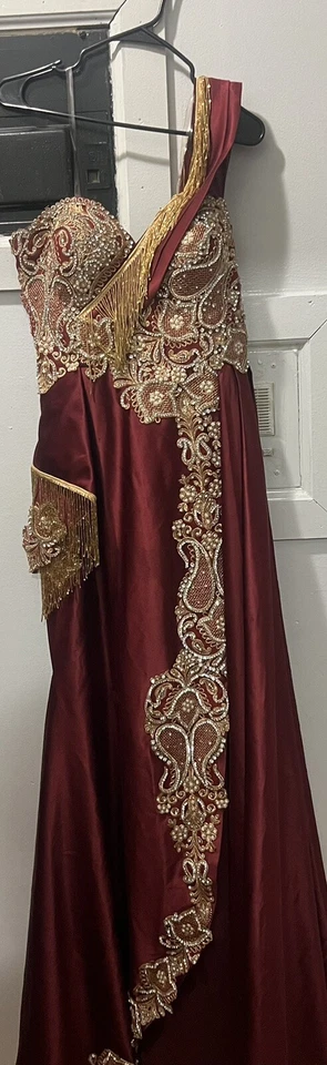 Vestido largo de graduación Foto 2 de 4