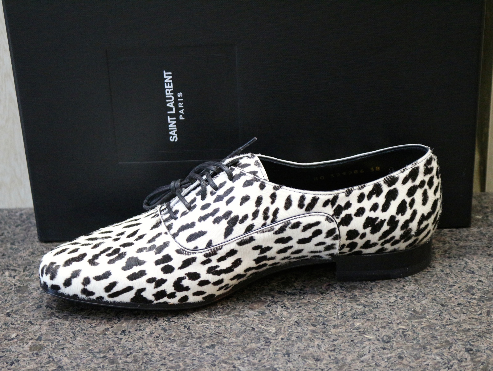 Scarpe piatte Oxford Brogue nuove con scatola YSL SAINT LAURENT PARIS LU LU capelli pony 39