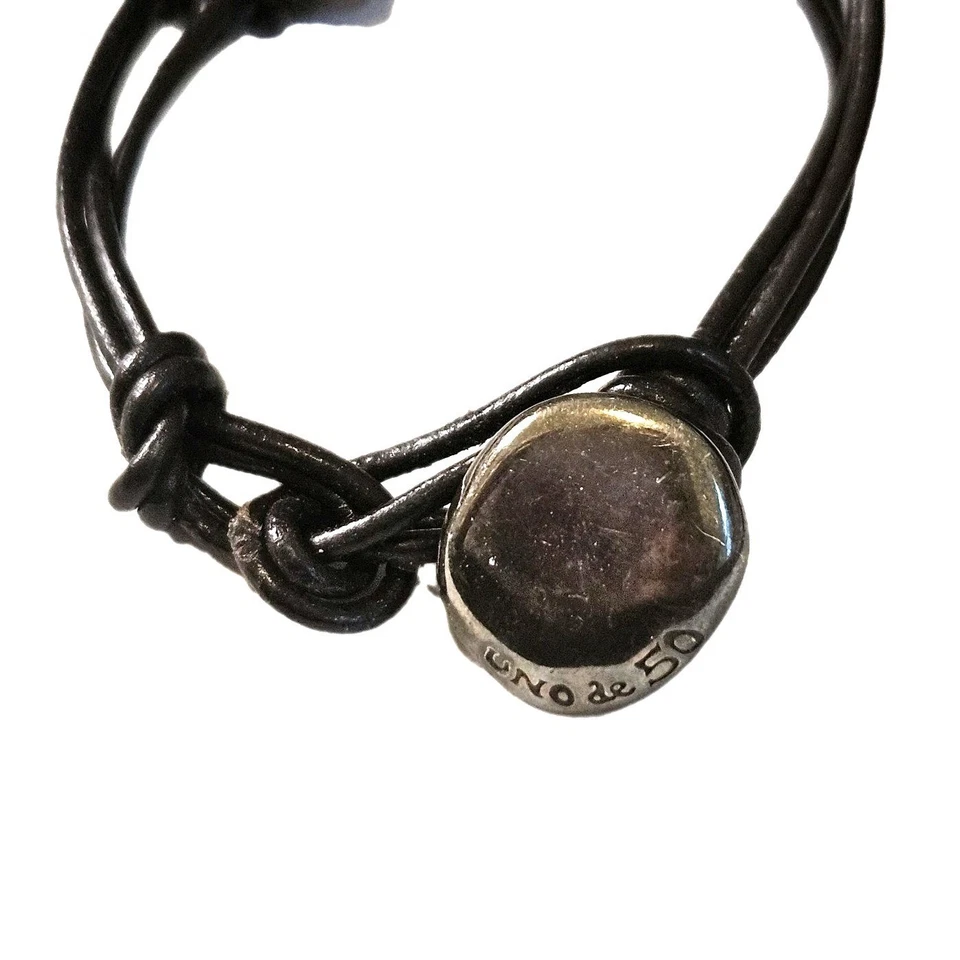 Pulsera Uno de 50 Cuero 6.5" Azul Cristales Swarovski Cuentas Plateadas Foto 2 de 4