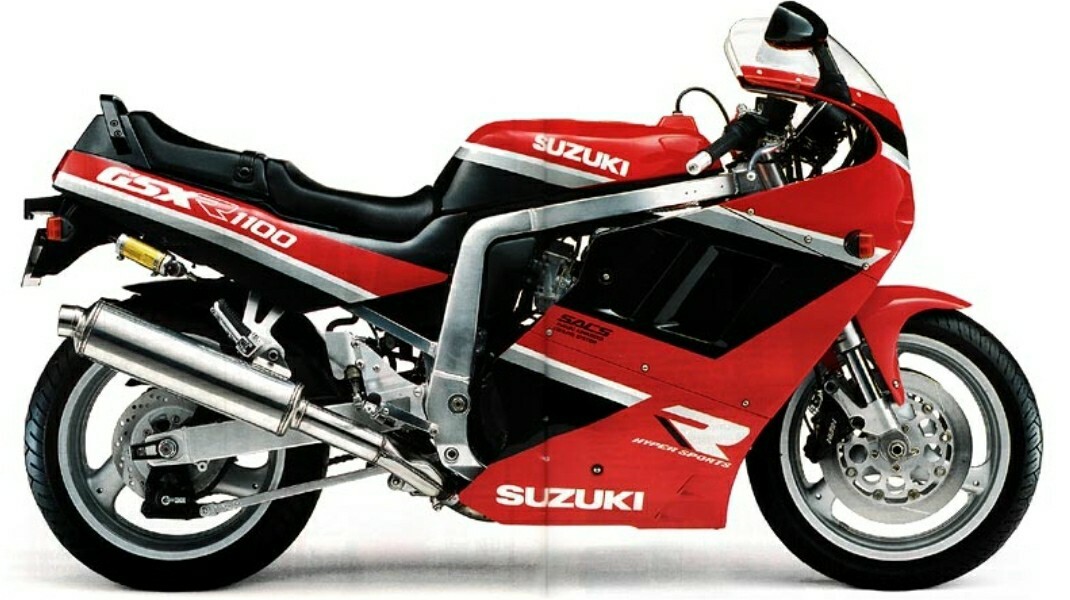 SUZUKI サイドカウル 赤/黒 GSX-R1100 94430-06B0 SUZUKI サイドカウル 赤/黒 GSX-R1100 94430-06B0