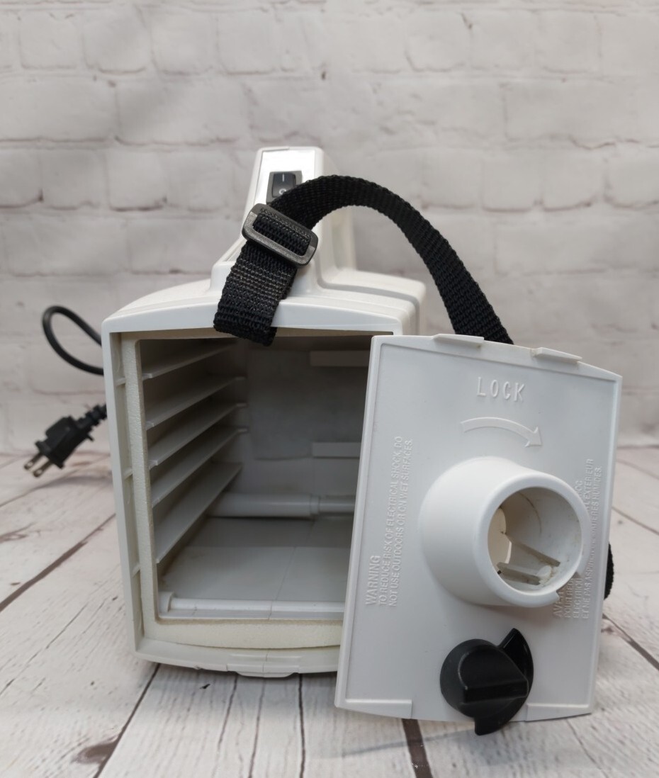 Oreck XL BB870AWSQ Canister Handheld Vacuum w/ Attachments Vintage