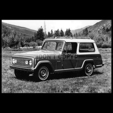 Photo A.031916 JEEP COMMANDO 1972