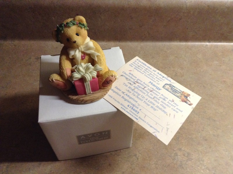 Cherished Teddies Up Wrapping Holiday Joy Bear Figurine Margy 1998 Avon #475602