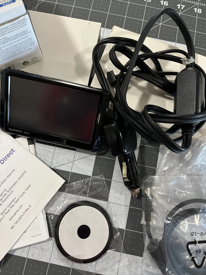 Garmin Nuvi 285 WT Microsoft Direct Hands Free Calling w/Accessories Navigation - Image 4 of 4