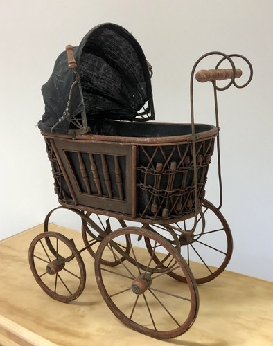 DOLLS PRAM STROLLER UNIQ 