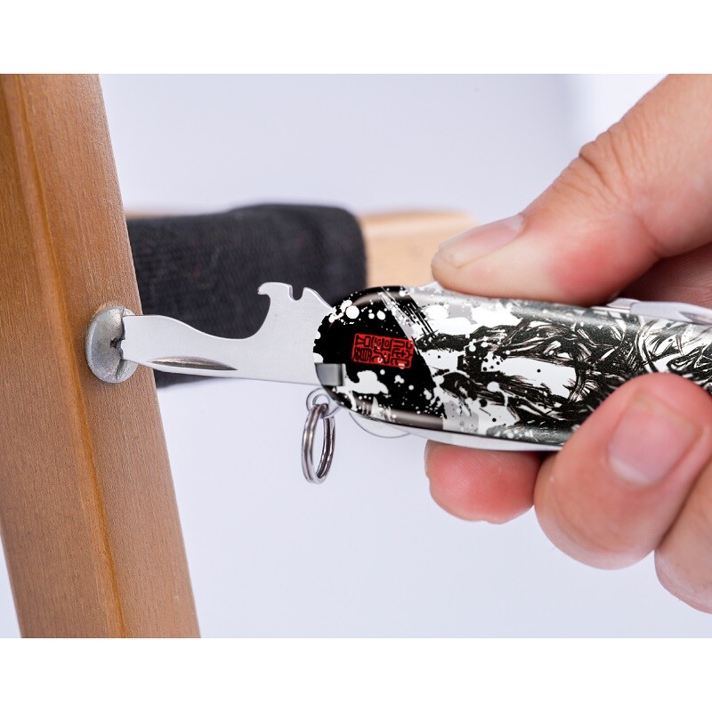 Victorinox Sengoku Sumi-e Climber Date Masamune paulownia box
