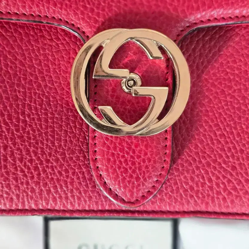 Gucci Interlocking Chain Bag Small Red - Authentic - image 6