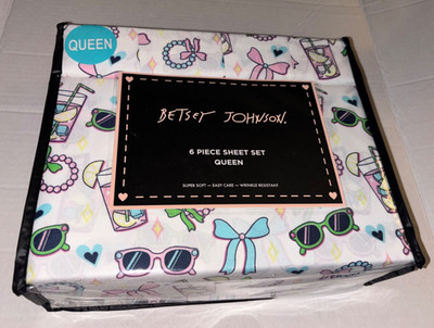 Betsey Johnson Queen Sheet Set 6 Piece, 100% Polyester, Wrinkle Resistant, NWT