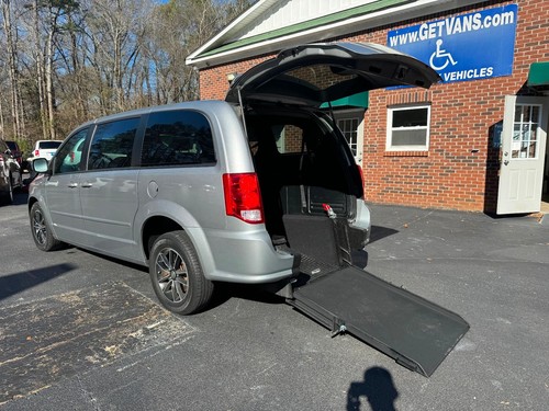 2016 Dodge Grand Caravan handicap wheelchair rear entry