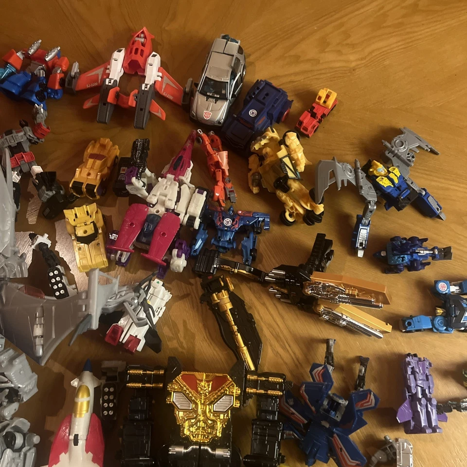 Huge lot of TRANSFORMERS (and maybe other parts) INCOMPLETE See photos - Image 3 of 4