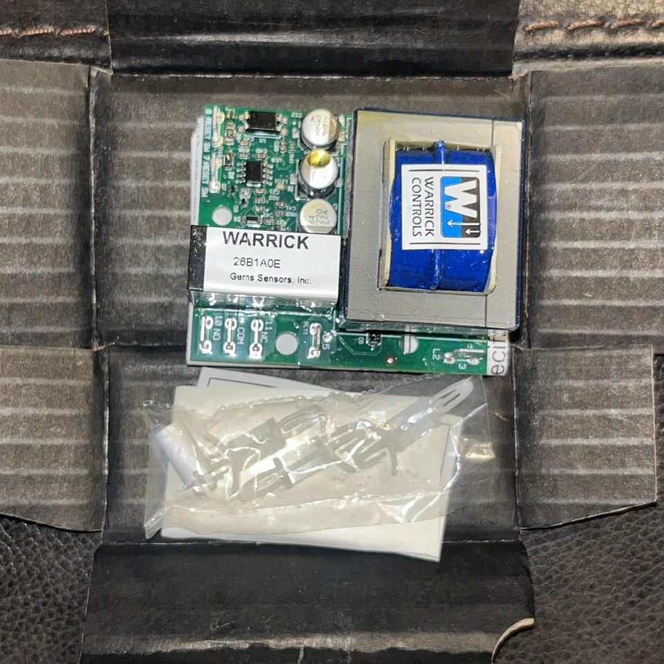 Warrick-gems Sensors & Controls 26b1a0e 10k Ohm, 120v, 1/16 Inches Panel Level - Image 2 of 4