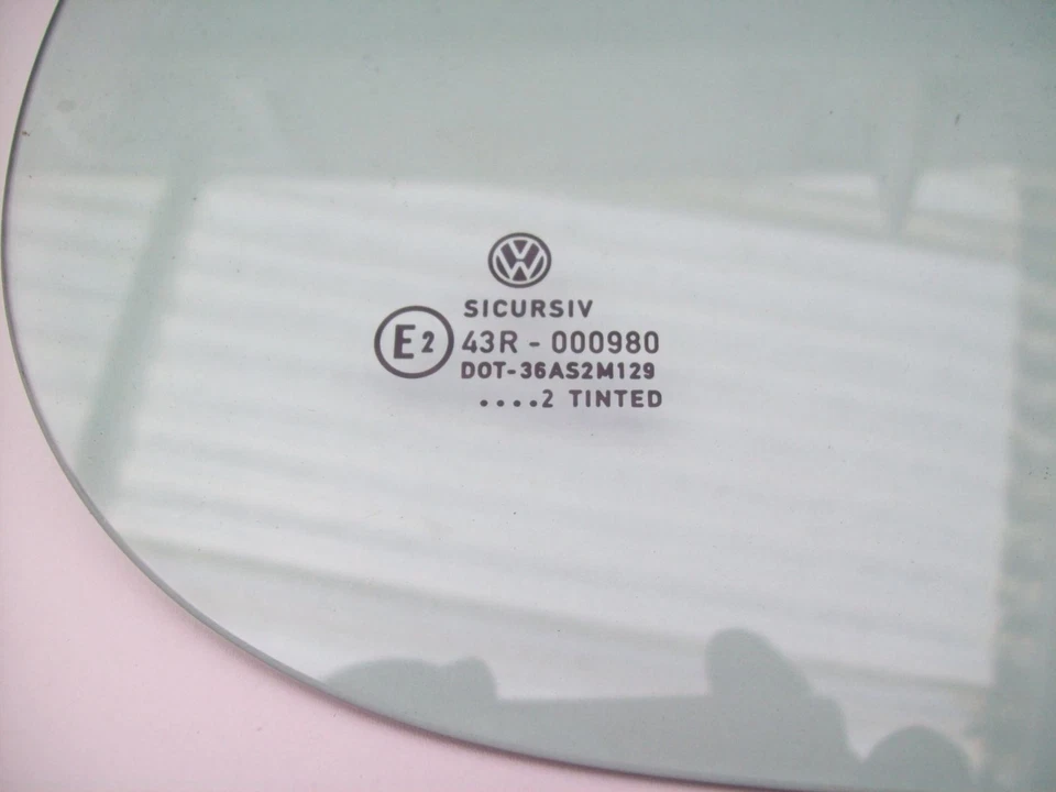 VW Golf Quarter Glass Rear Right Green 1J6845216A 1998-2006 - Image 3 of 3