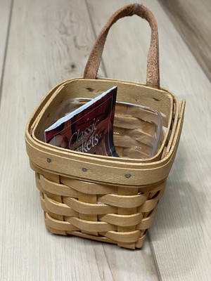 Longaberger 2001 Chive Booking Basket with Leather Handle plastic liner